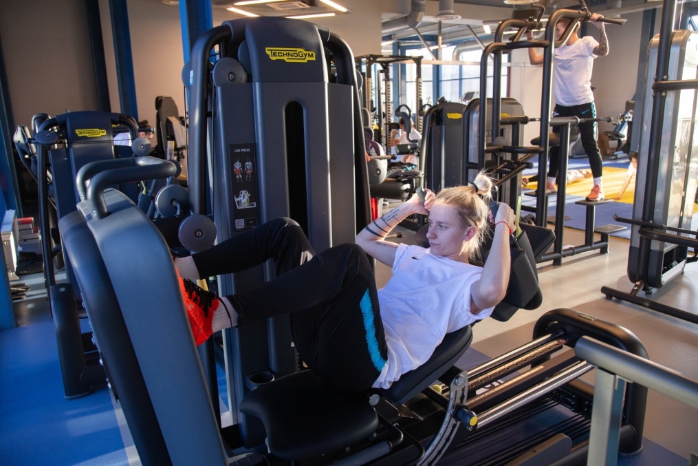 Тренировка женской футбольной команды «Зенит» в Удельном парке