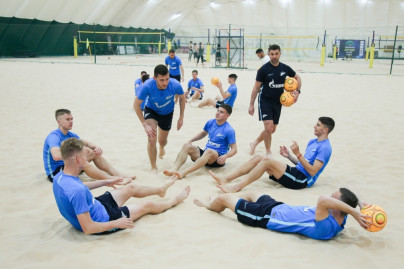 Тренировка «Зенита»-2 по пляжному футболу
