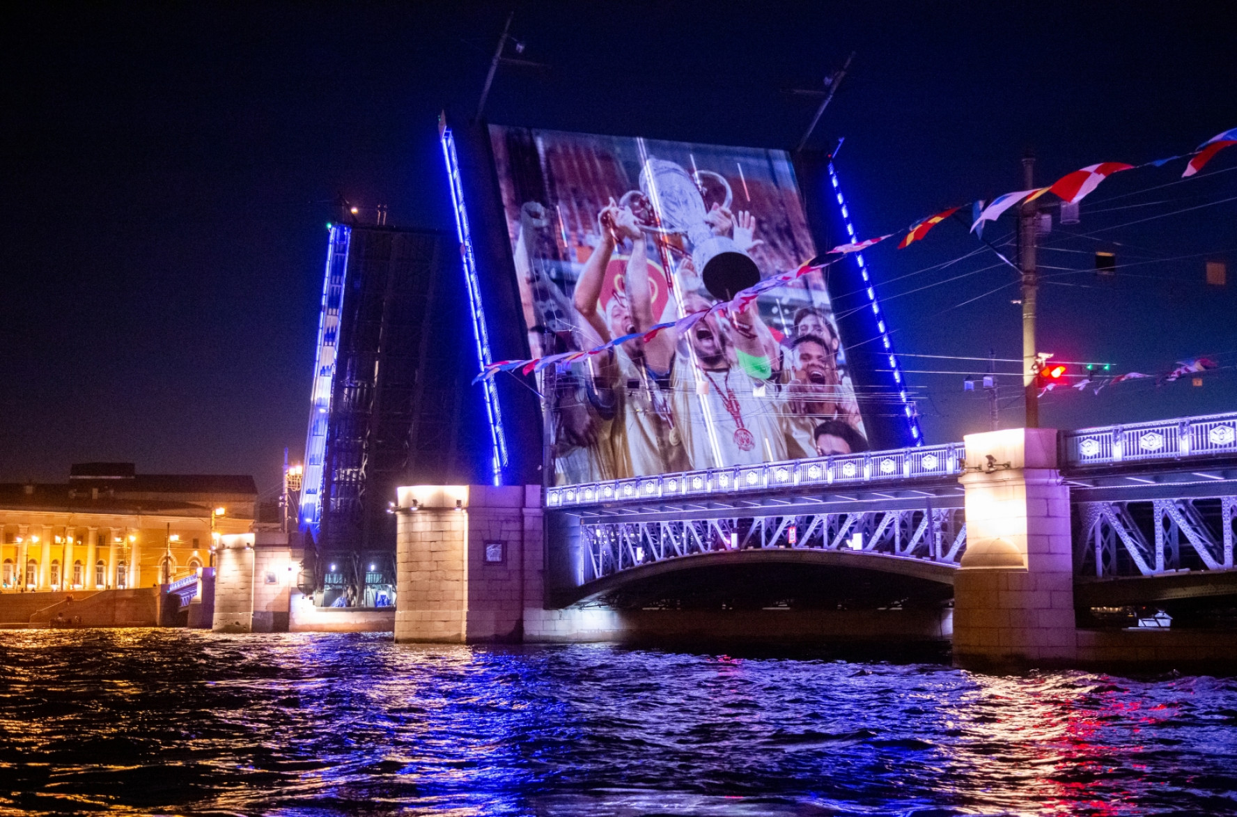 Дворцовый мост развод фото в санкт петербурге
