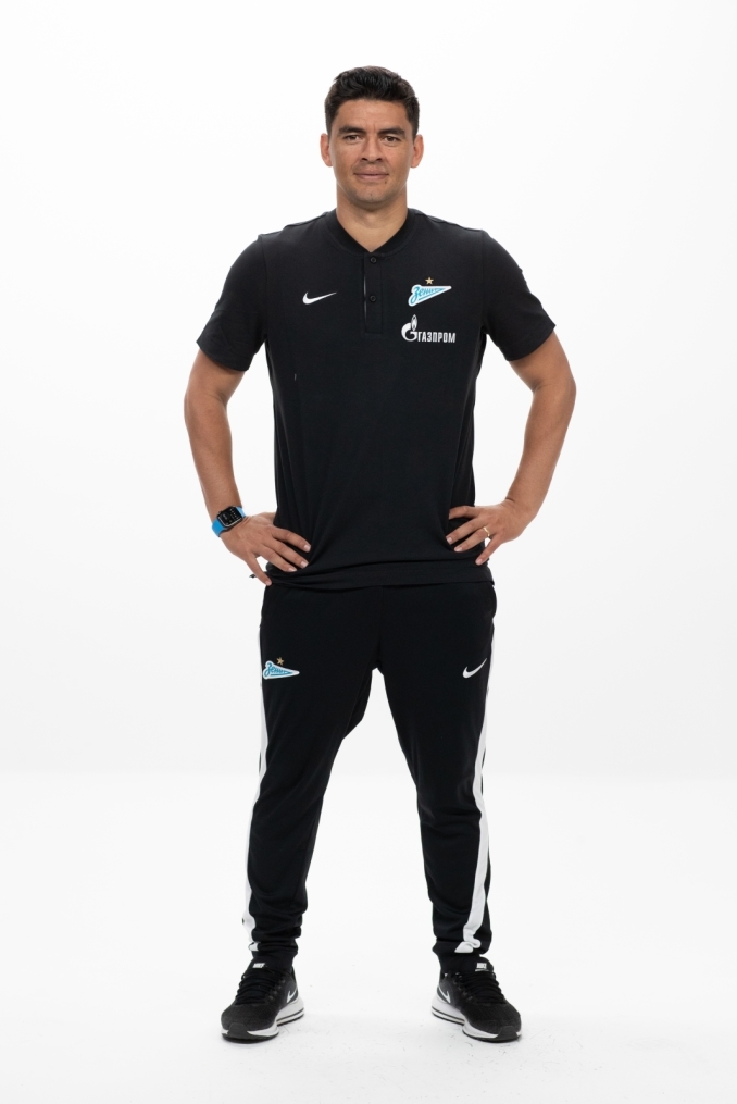 Фотосессия футболистов и тренеров основного состава ФК «Зенит» сезона 2020/21