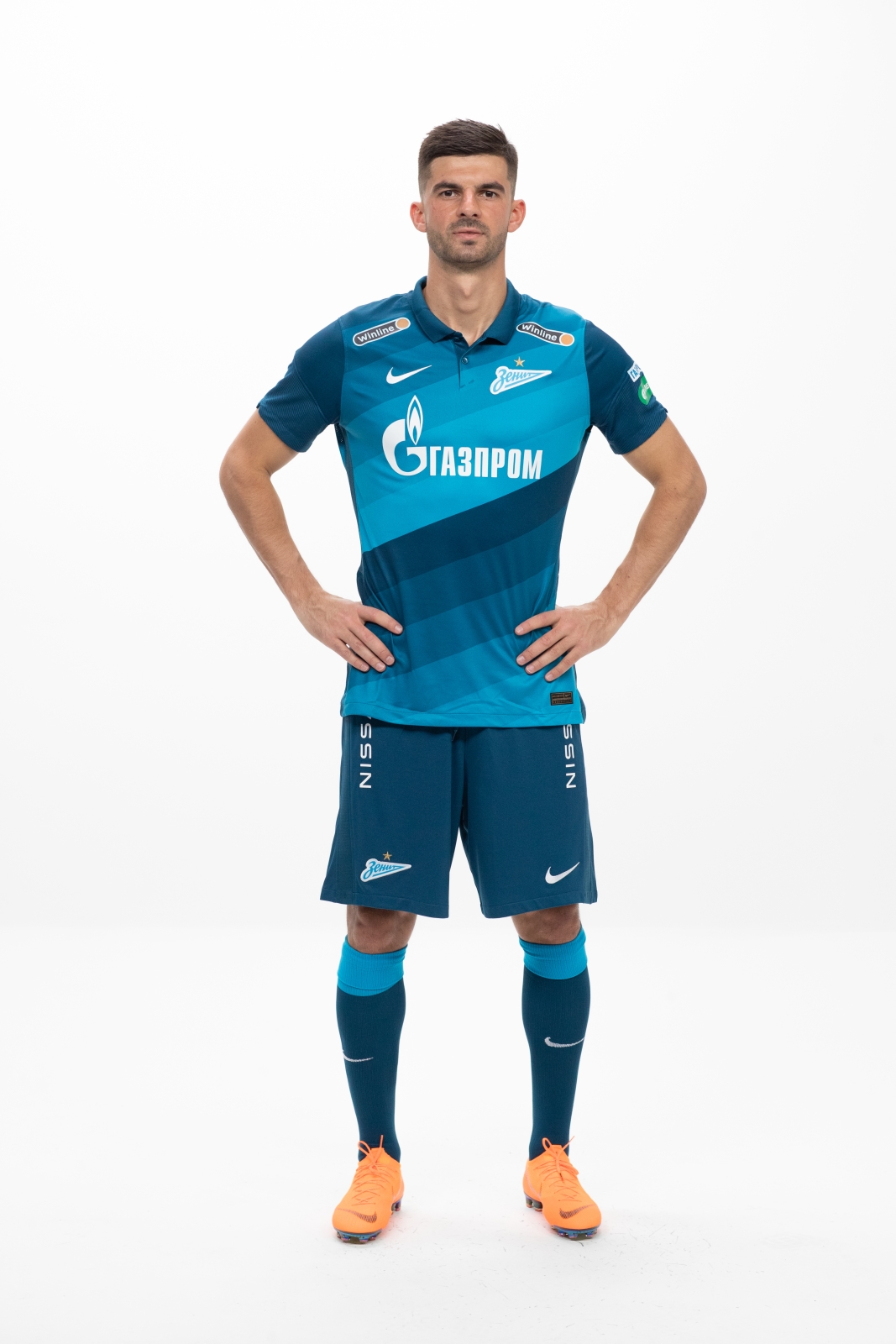 Фотосессия футболистов и тренеров основного состава ФК «Зенит» сезона 2020/21