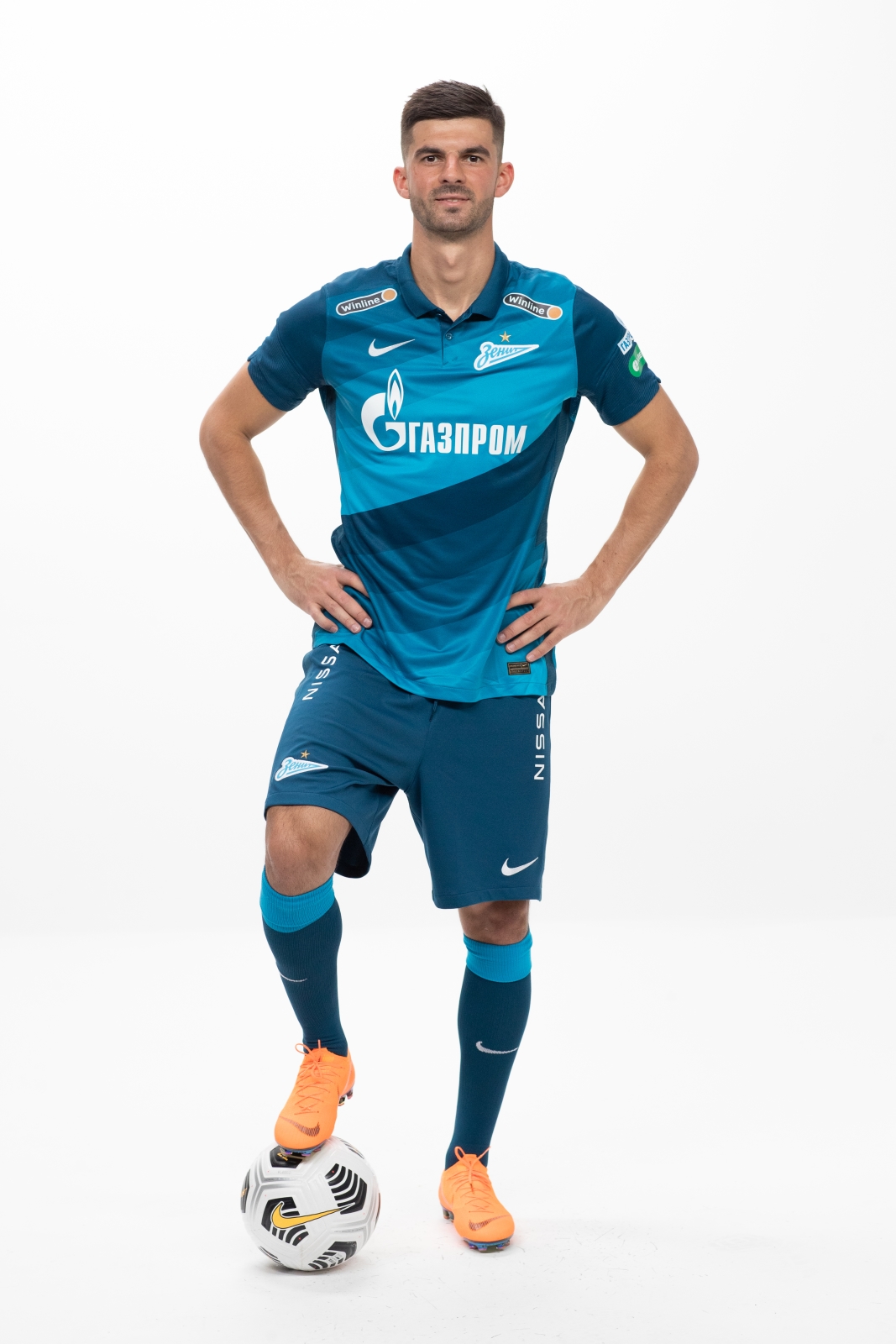 Фотосессия футболистов и тренеров основного состава ФК «Зенит» сезона 2020/21