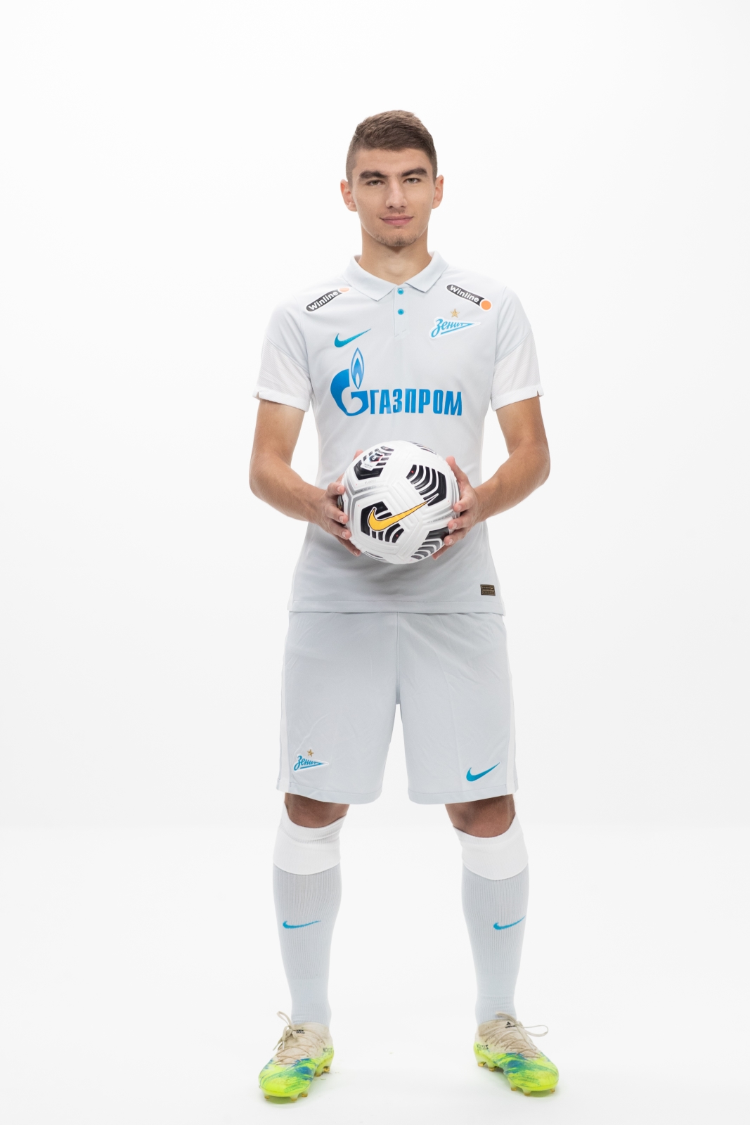 Фотосессия футболистов и тренеров основного состава ФК «Зенит» сезона 2020/21