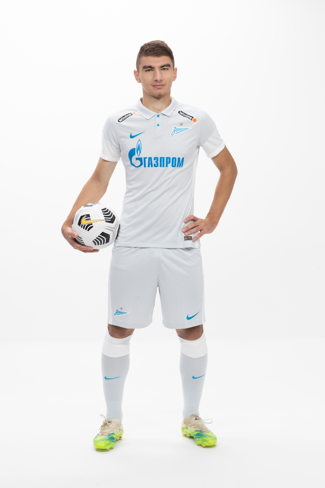 Фотосессия футболистов и тренеров основного состава ФК «Зенит» сезона 2020/21