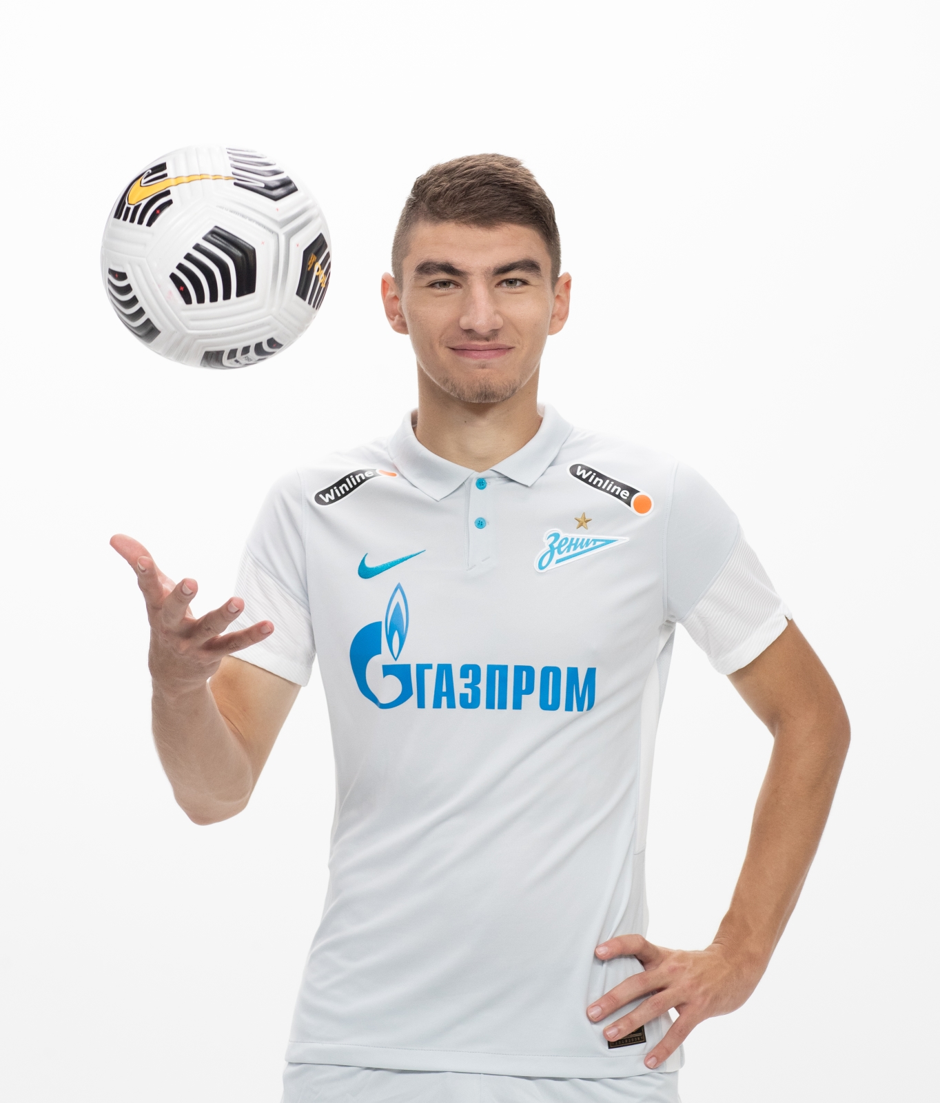 Фотосессия футболистов и тренеров основного состава ФК «Зенит» сезона 2020/21