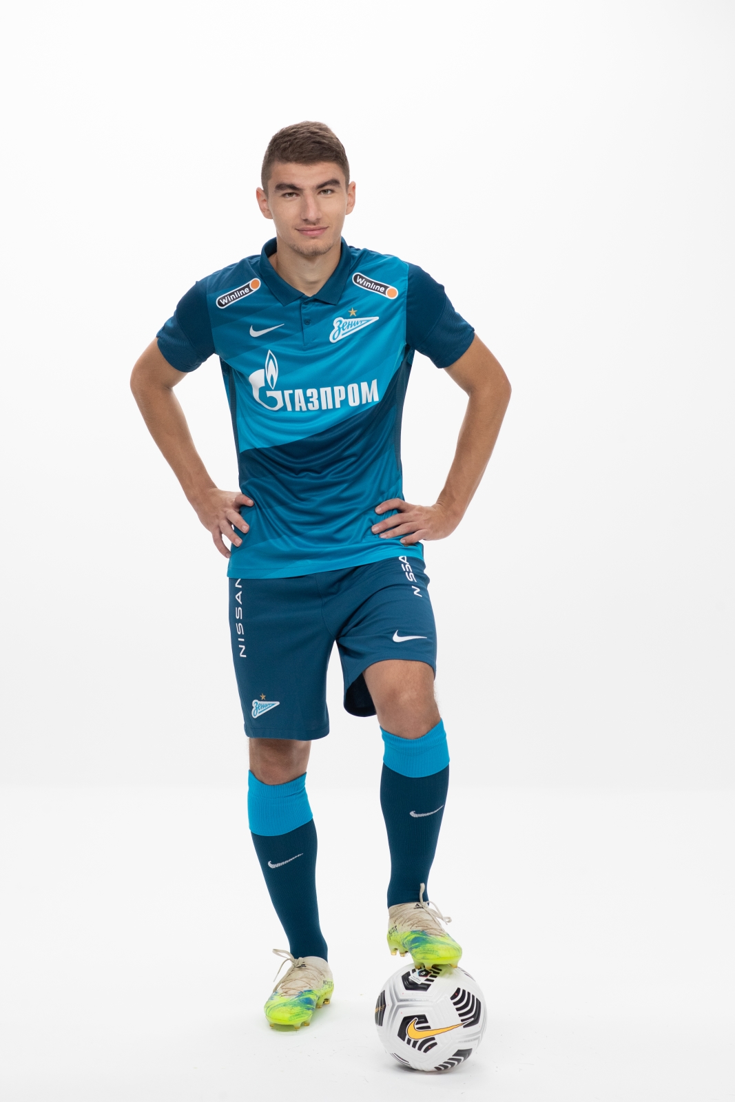 Фотосессия футболистов и тренеров основного состава ФК «Зенит» сезона 2020/21