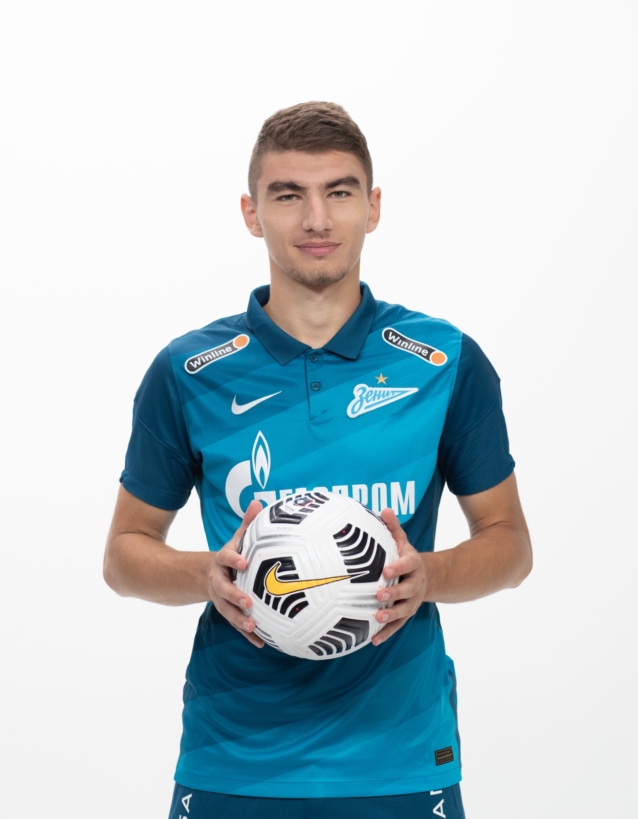 Фотосессия футболистов и тренеров основного состава ФК «Зенит» сезона 2020/21