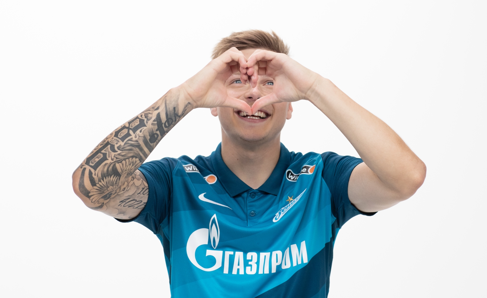 Фотосессия футболистов и тренеров основного состава ФК «Зенит» сезона 2020/21