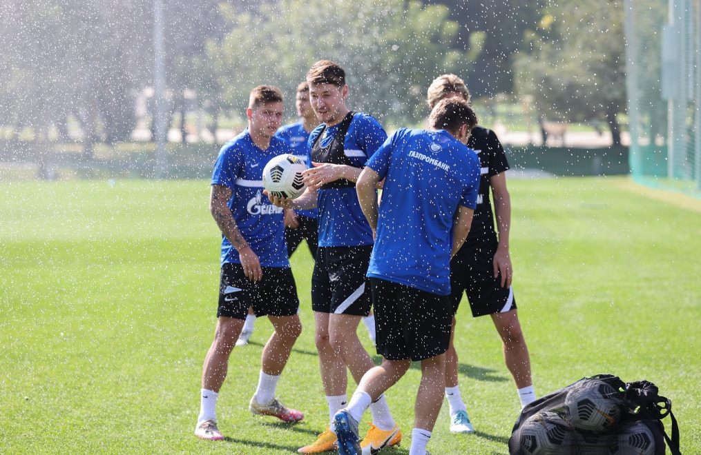 «Газпром»-тренировочные сборы «Зенита» в Дубае: 18 января, утренняя тренировка