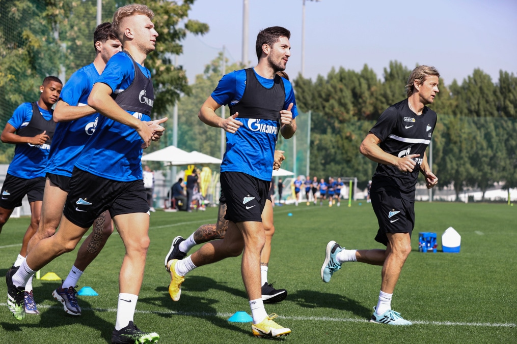 «Газпром»-тренировочные сборы «Зенита» в Дубае: 18 января, утренняя тренировка