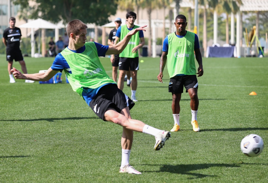 «Газпром»-тренировочные сборы «Зенита» в Дубае: 18 января, утренняя тренировка