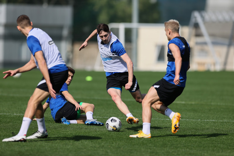 «Газпром»-тренировочные сборы «Зенита» в Дубае: 18 января, утренняя тренировка