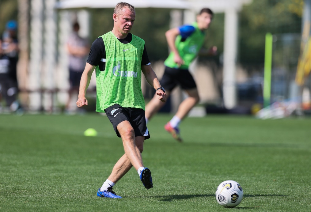 «Газпром»-тренировочные сборы «Зенита» в Дубае: 18 января, утренняя тренировка