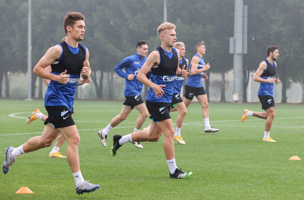 «Газпром»-тренировочные сборы «Зенита» в Дубае: 19 января, утренняя тренировка