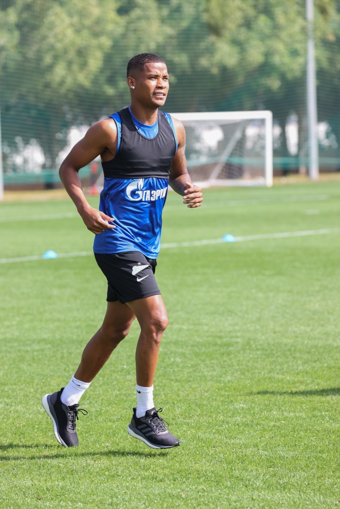 «Газпром»-тренировочные сборы «Зенита» в Дубае: 19 января, утренняя тренировка