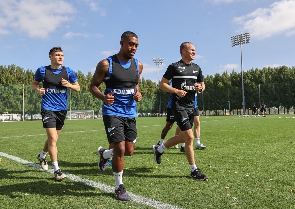 «Газпром»-тренировочные сборы «Зенита» в Дубае: 22 января, утренняя тренировка