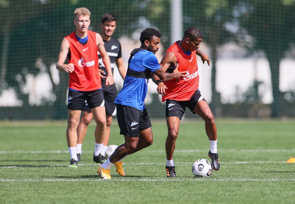 «Газпром»-тренировочные сборы «Зенита» в Дубае: 22 января, утренняя тренировка