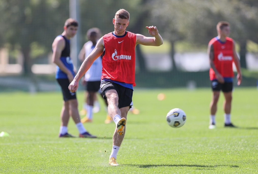 «Газпром»-тренировочные сборы «Зенита» в Дубае: 22 января, утренняя тренировка