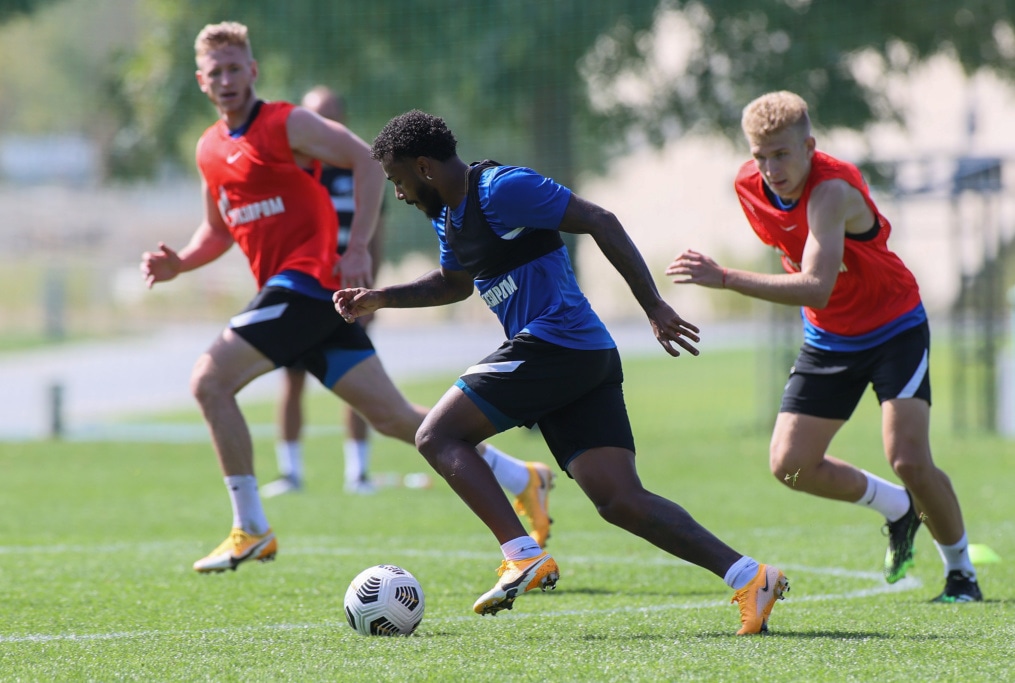 «Газпром»-тренировочные сборы «Зенита» в Дубае: 22 января, утренняя тренировка