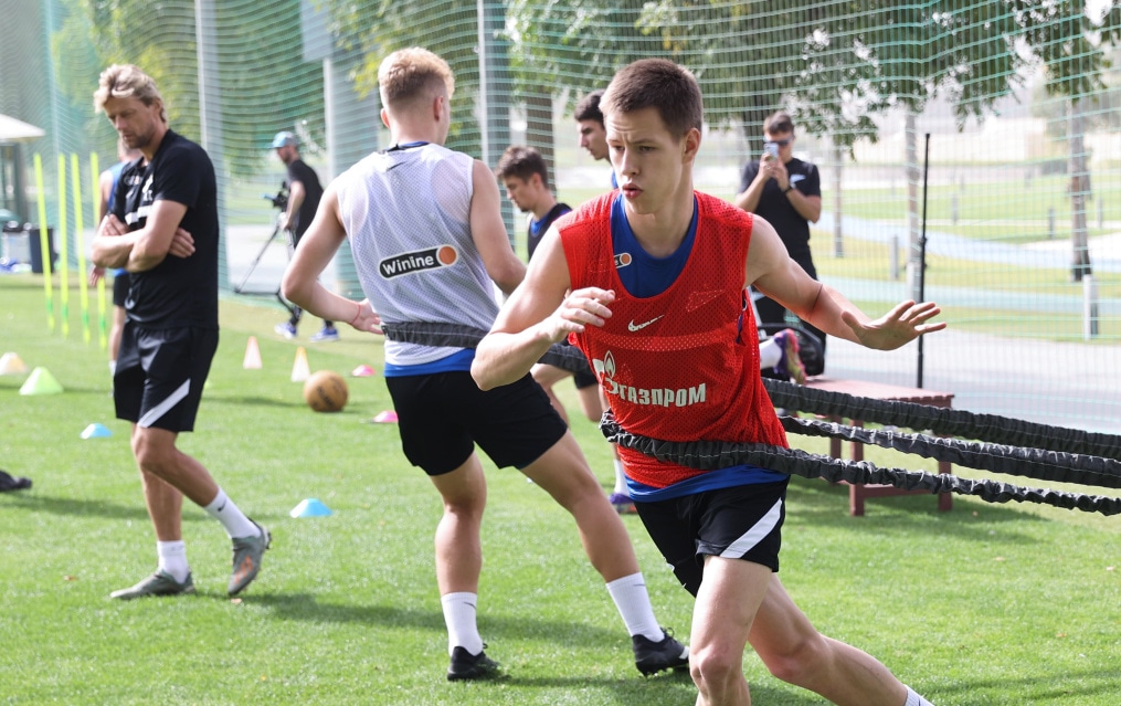 «Газпром»-тренировочные сборы «Зенита» в Дубае: 23 января, утренняя тренировка