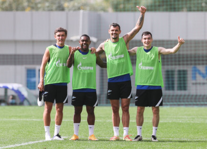 «Газпром»-тренировочные сборы «Зенита» в Дубае: 23 января, утренняя тренировка