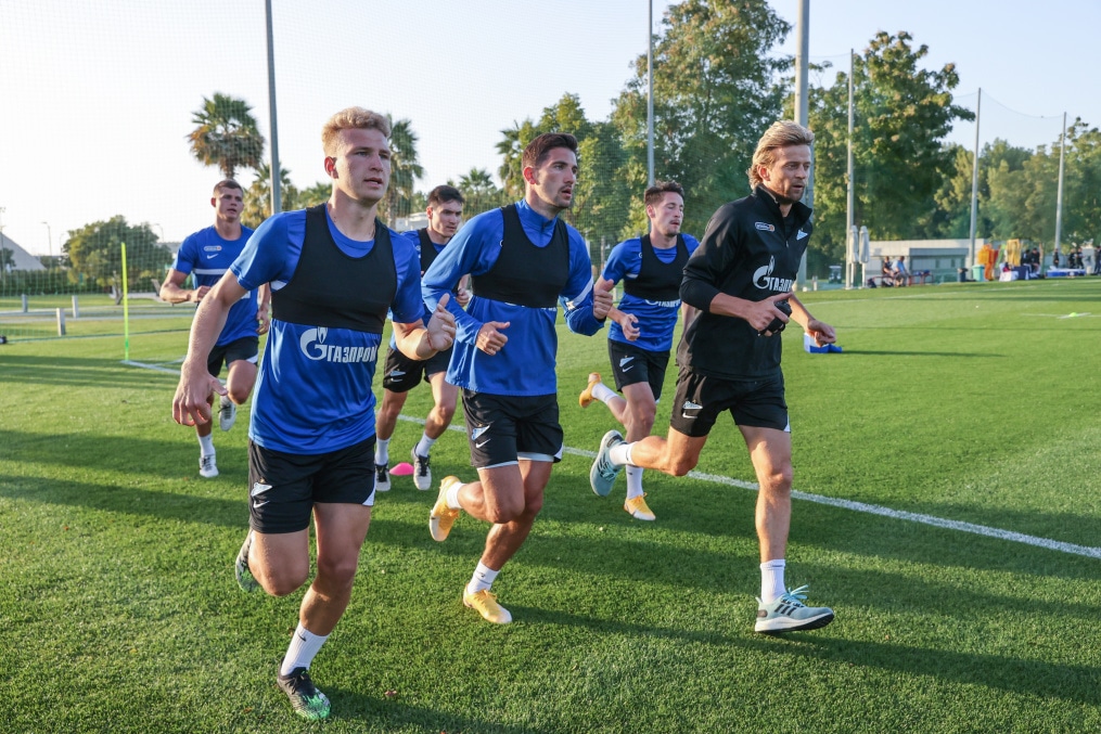 «Газпром»-тренировочные сборы «Зенита» в Дубае: 31 января, вечерняя тренировка