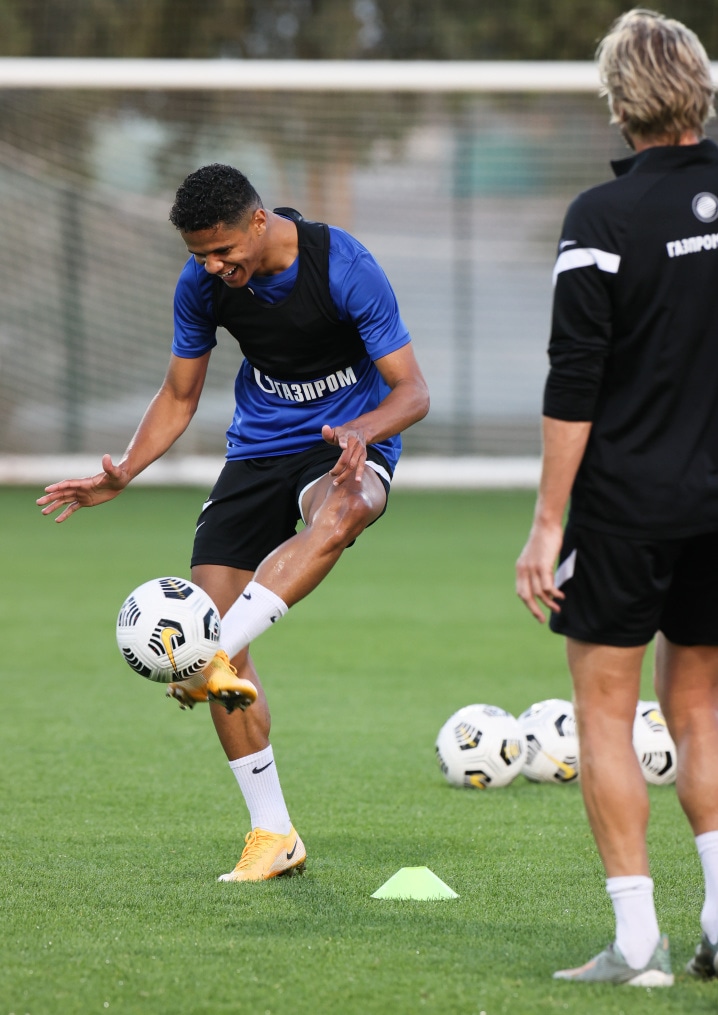 «Газпром»-тренировочные сборы «Зенита» в Дубае: 31 января, вечерняя тренировка