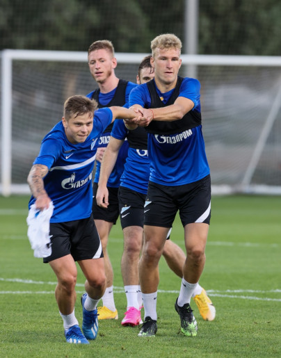 «Газпром»-тренировочные сборы «Зенита» в Дубае: 31 января, вечерняя тренировка