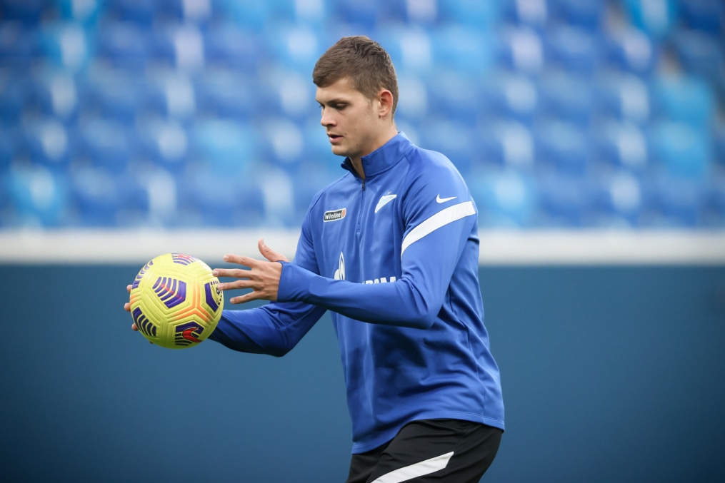 Сине-бело-голубые провели тренировку перед игрой с «Арсеналом» на «Газпром Арене»