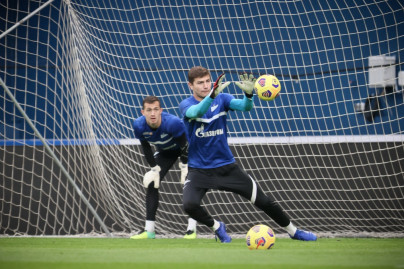 Сине-бело-голубые провели тренировку перед игрой с «Арсеналом» на «Газпром Арене»