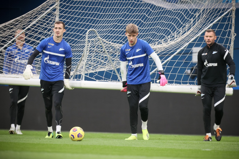 Сине-бело-голубые провели тренировку перед игрой с «Арсеналом» на «Газпром Арене»