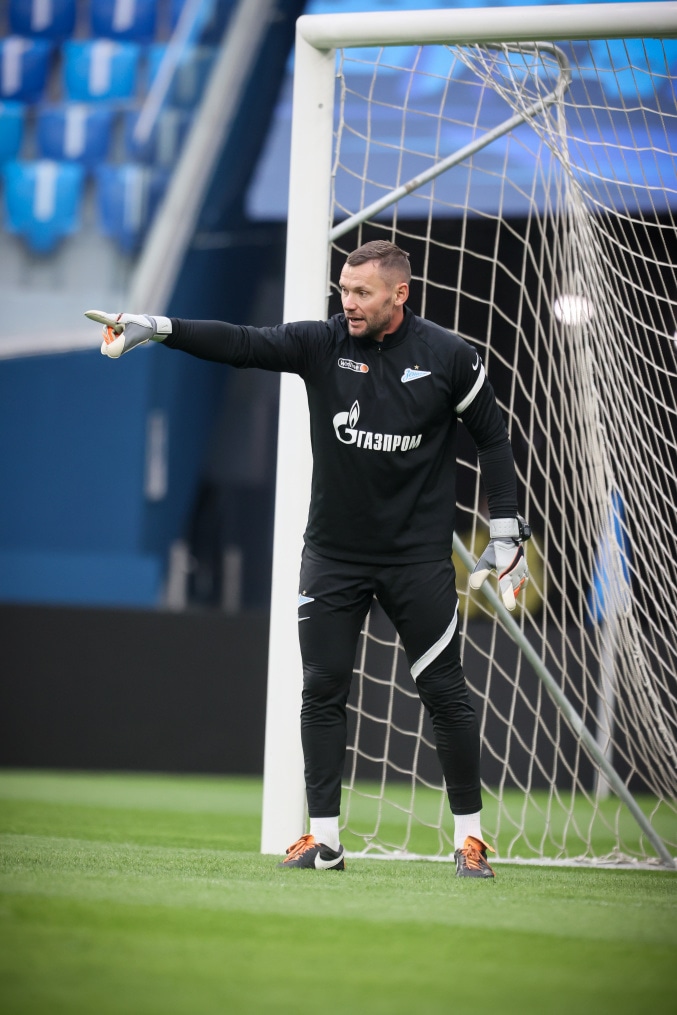 Сине-бело-голубые провели тренировку перед игрой с «Арсеналом» на «Газпром Арене»