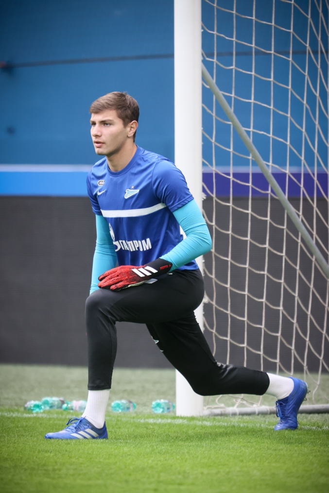 Сине-бело-голубые провели тренировку перед игрой с «Арсеналом» на «Газпром Арене»