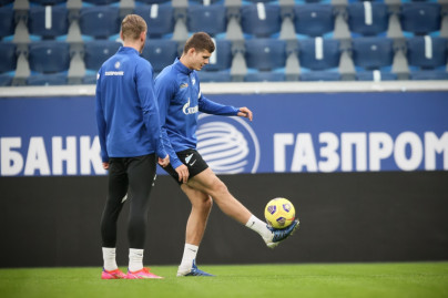 Сине-бело-голубые провели тренировку перед игрой с «Арсеналом» на «Газпром Арене»