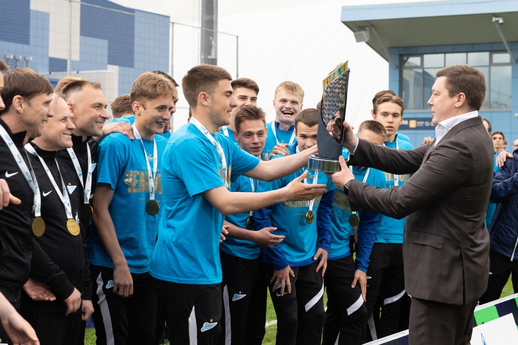 Награждение команд ЮФЛ на матче «Зенит»-м — «Краснодар»-м