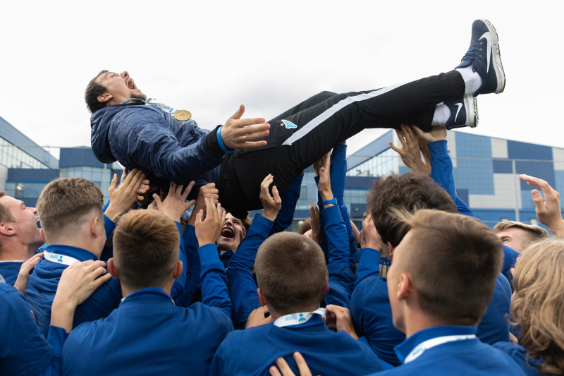 Награждение команд ЮФЛ на матче «Зенит»-м — «Краснодар»-м