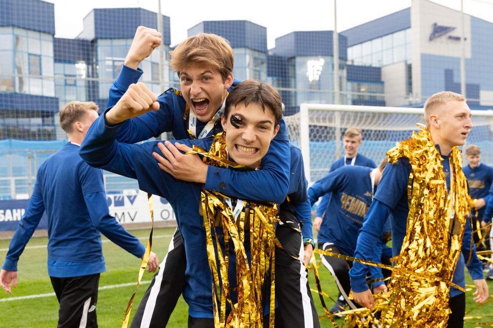 Награждение команд ЮФЛ на матче «Зенит»-м — «Краснодар»-м