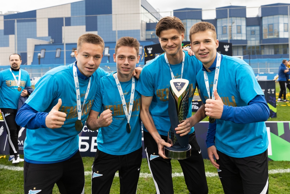 Награждение команд ЮФЛ на матче «Зенит»-м — «Краснодар»-м