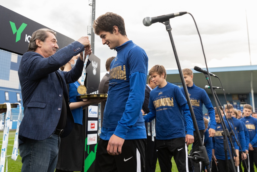 Награждение команд ЮФЛ на матче «Зенит»-м — «Краснодар»-м