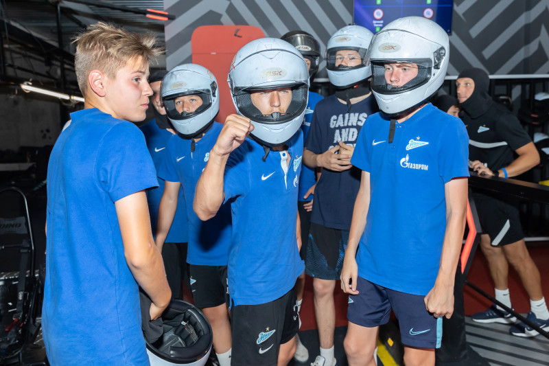 Команда Академии 2007 г.р., участвует в гонках на картинге в честь победы в Первенстве России.