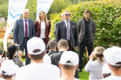 Открытие первого в России сенсорного сада для людей с ограниченными  возможностями