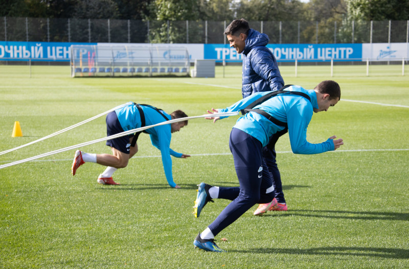 Тренировка «Зенита» перед матчем с «Крыльями Советов»