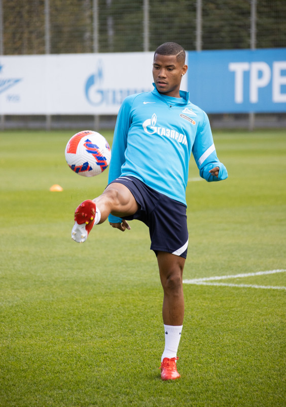 Тренировка «Зенита» перед матчем с «Крыльями Советов»