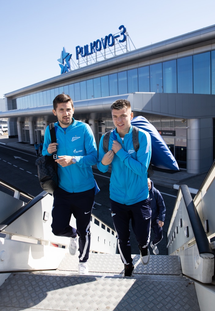 Команда «Зенит» в «Пулково» перед вылетом в Грозный на матч с «Аланией»