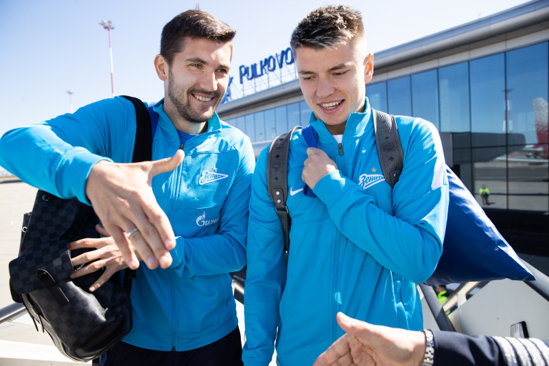 Команда «Зенит» в «Пулково» перед вылетом в Грозный на матч с «Аланией»