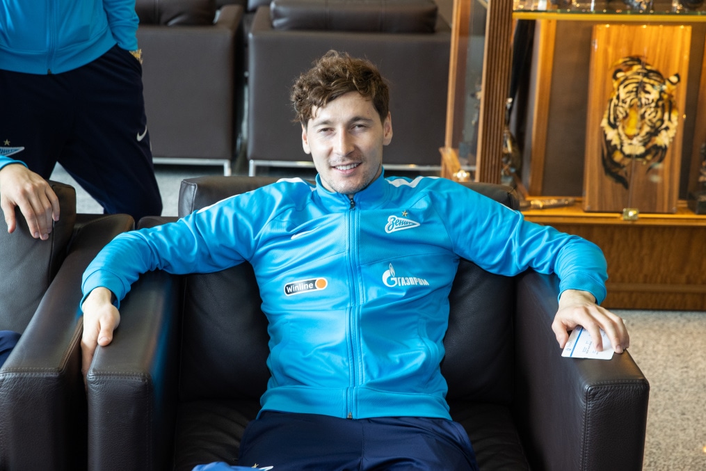 Команда «Зенит» в «Пулково» перед вылетом на матч с «Краснодаром»