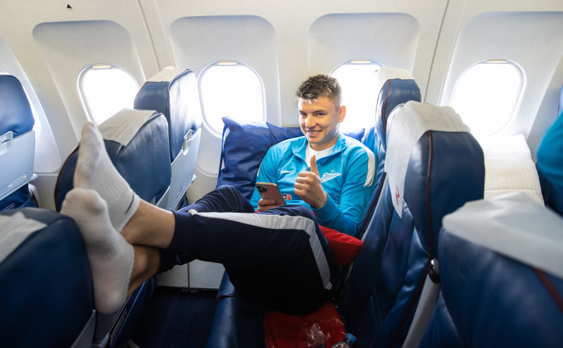 Команда «Зенит» в «Пулково» перед вылетом на матч с «Краснодаром»