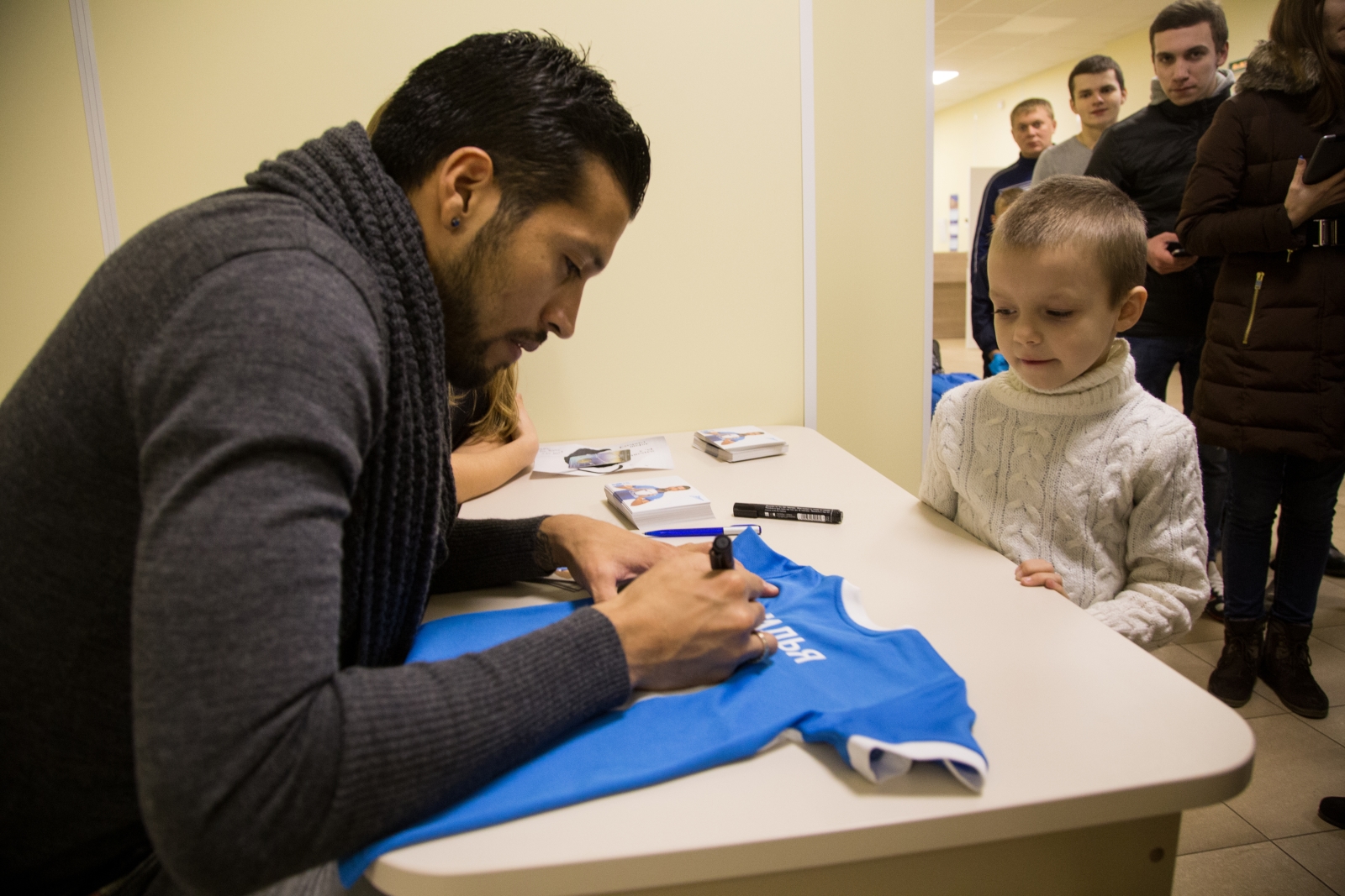 Автограф-сессия Эсекиэля Гарая в медицинском центре «СОГАЗ»