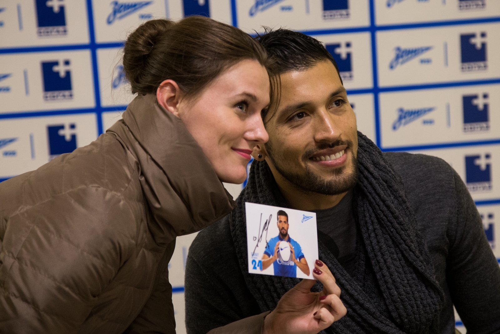 Автограф-сессия Эсекиэля Гарая в медицинском центре «СОГАЗ»