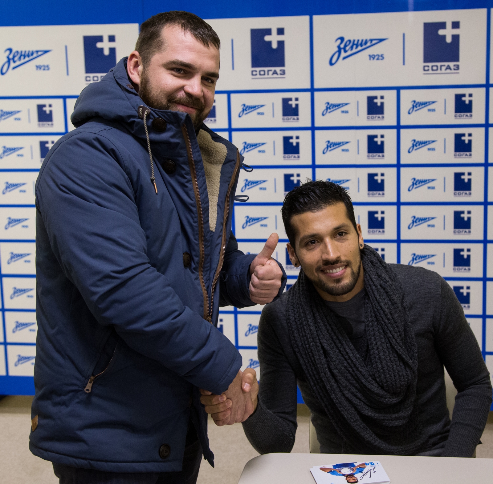 Автограф-сессия Эсекиэля Гарая в медицинском центре «СОГАЗ»